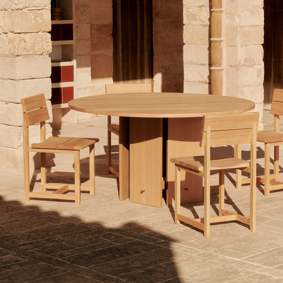 Aukko Dining Table - Ø140 - Douglas Fir