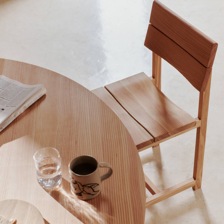 Aukko Dining Table - Ø140 - Douglas Fir