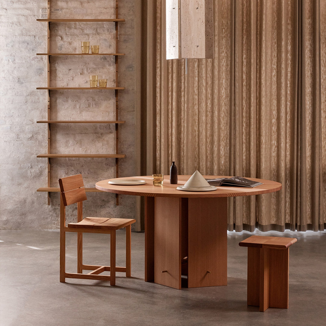 Aukko Dining Table - Ø140 - Douglas Fir