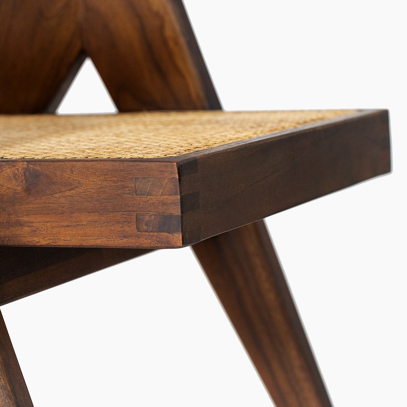 Jeanneret Easy Lounge Chair - Natural - Floor Model - Grade B