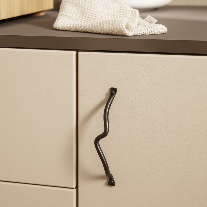 Curvature Handle