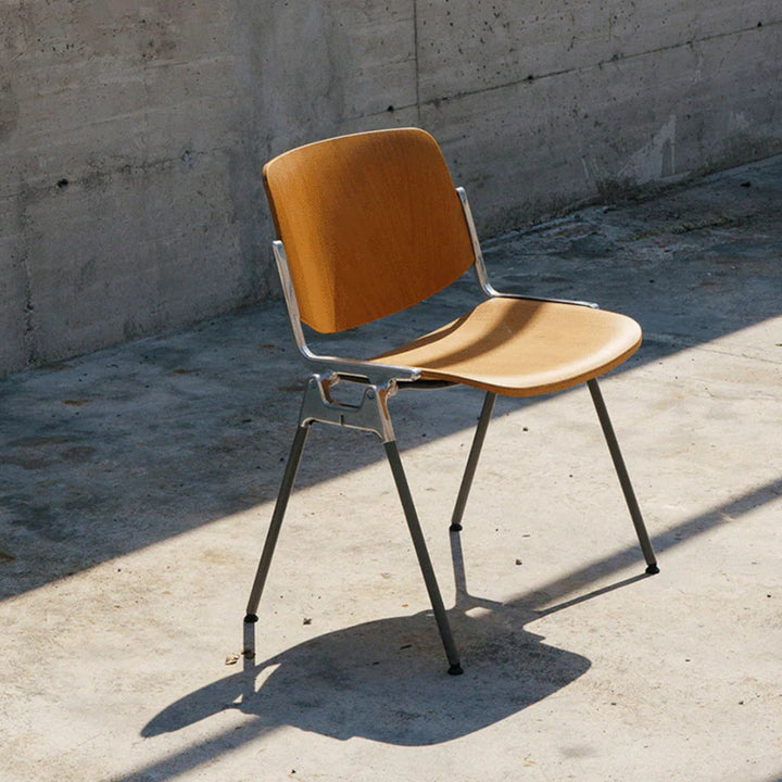 DSC 106 Wood Icon Chair