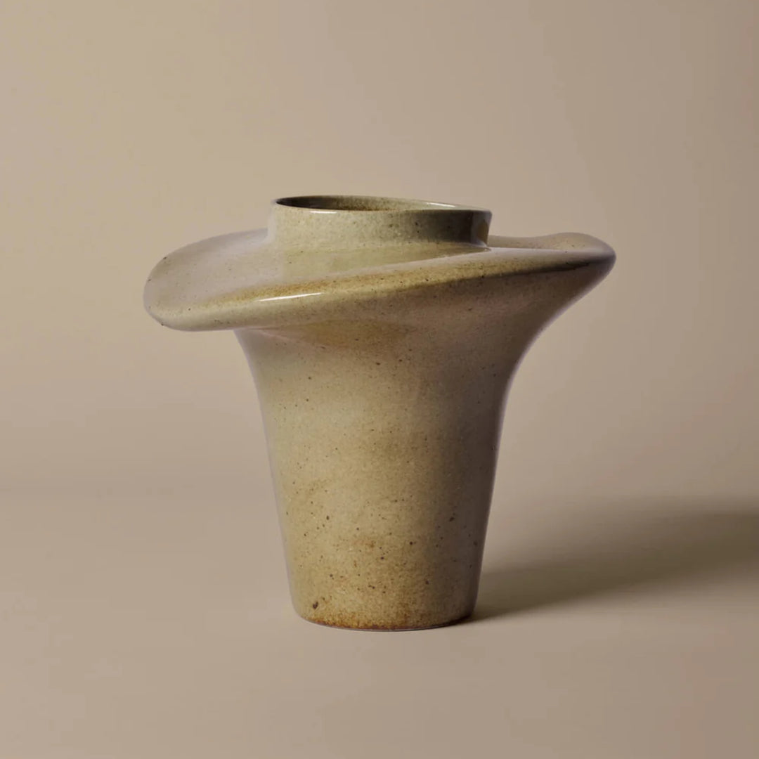 Evio Vase