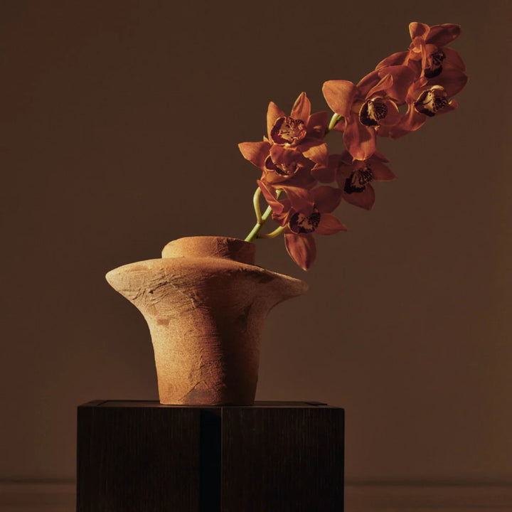 Evio Vase