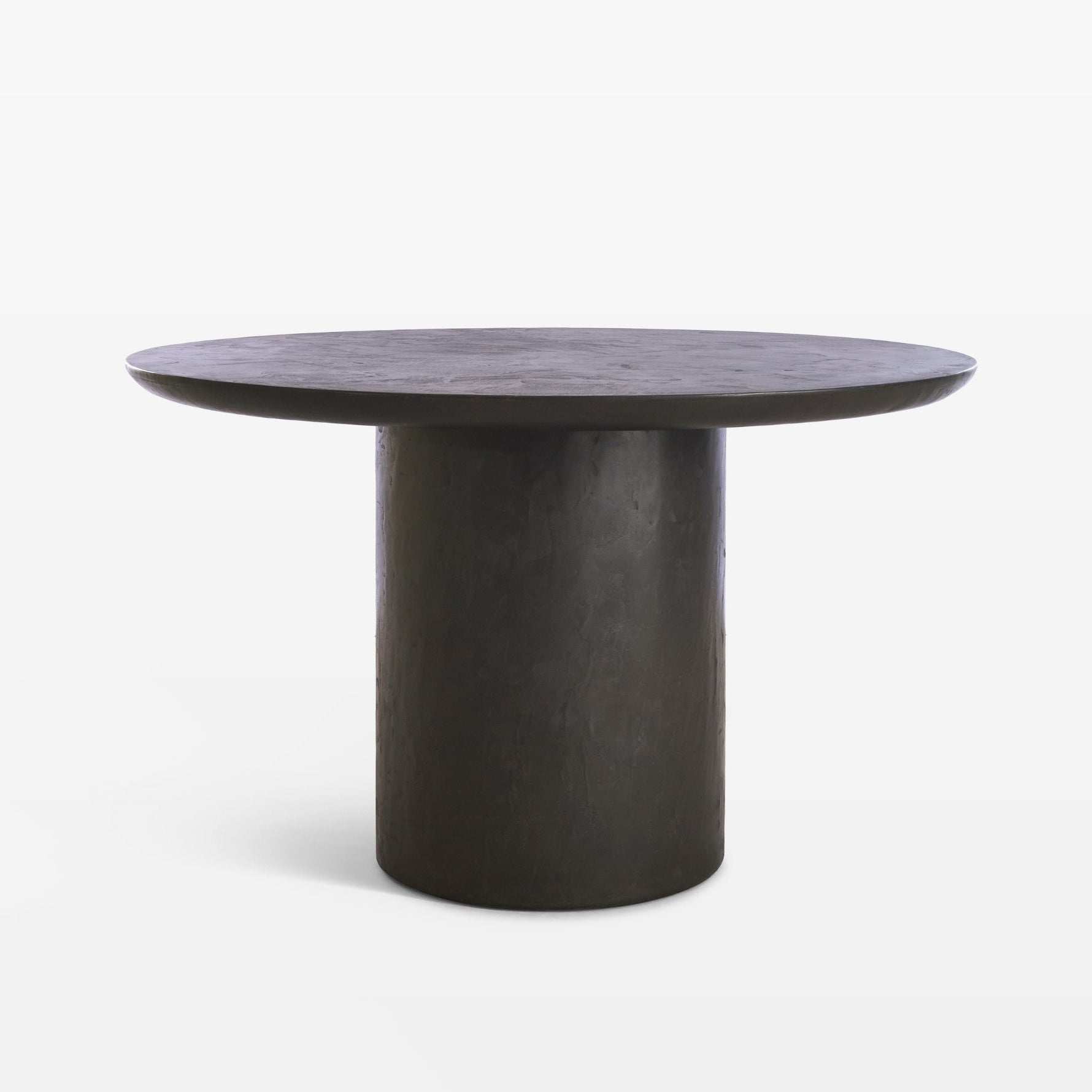 Callie 120 Round Dining Table | Forom
