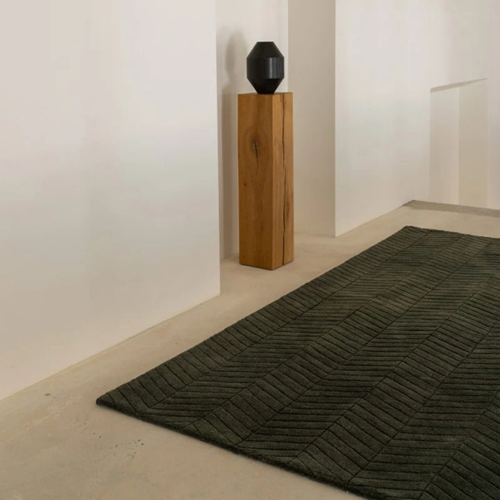 Forest Green Vein Surface Rug