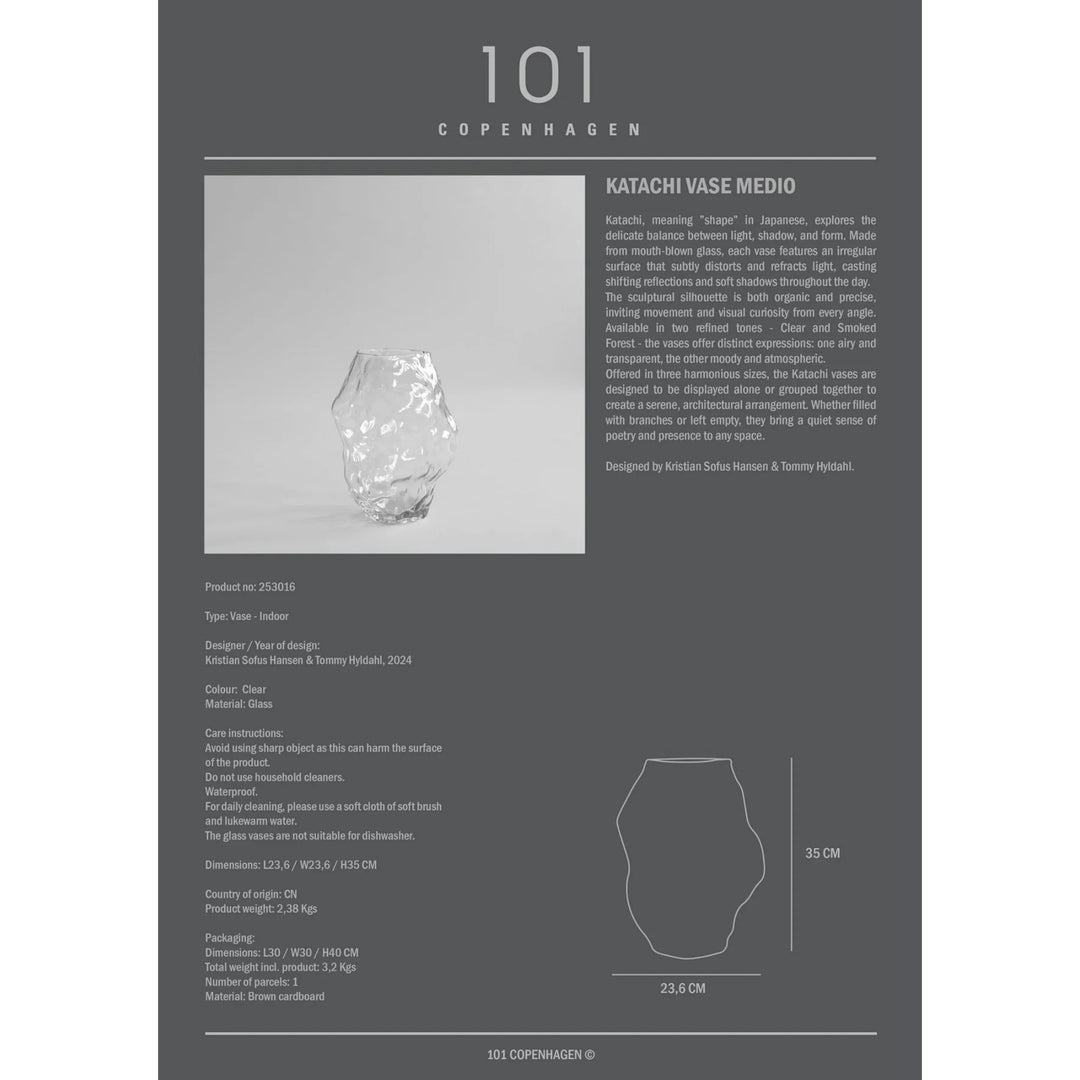 Katachi Vase, Medio