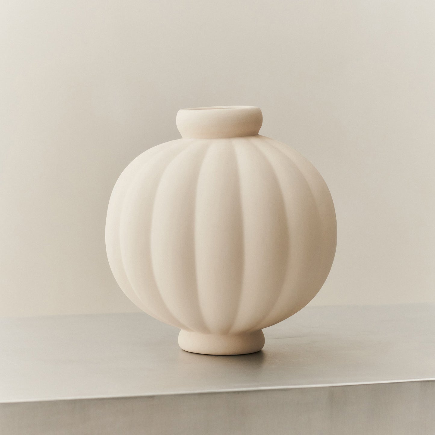 Balloon Vase 01 - Ceramic