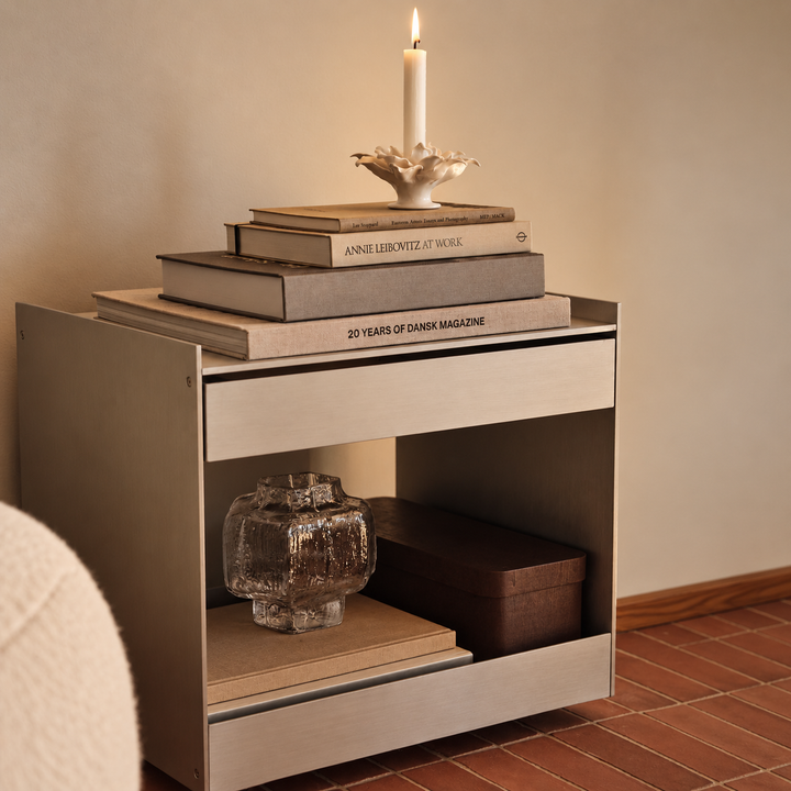 Lager Low Trolley with Drawer - Aluminum
