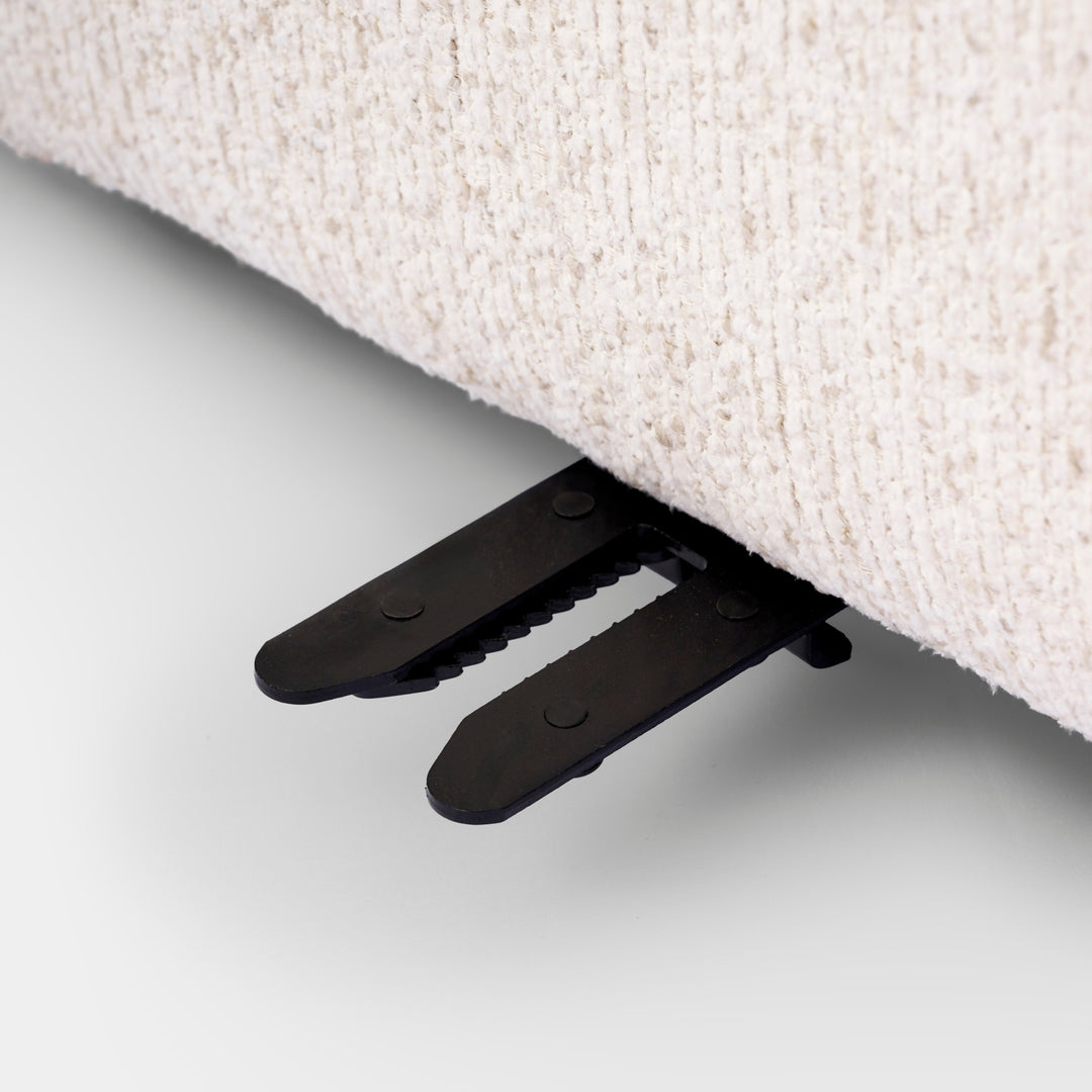 Liona Curve Sectional