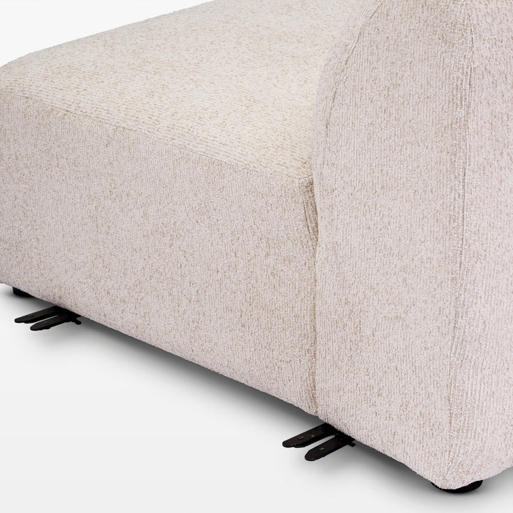 Liona Curve Sectional