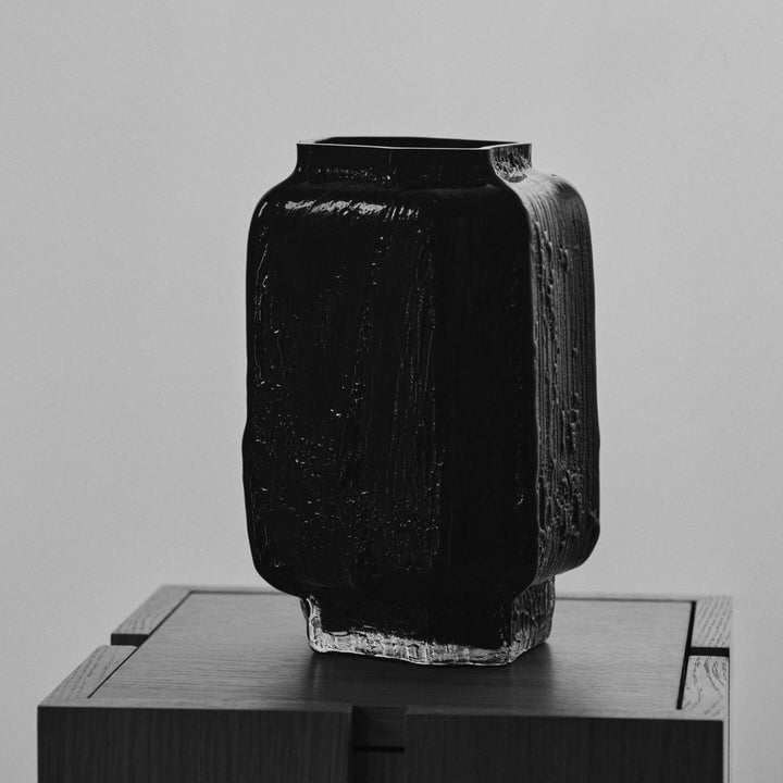 Mokuri Vase