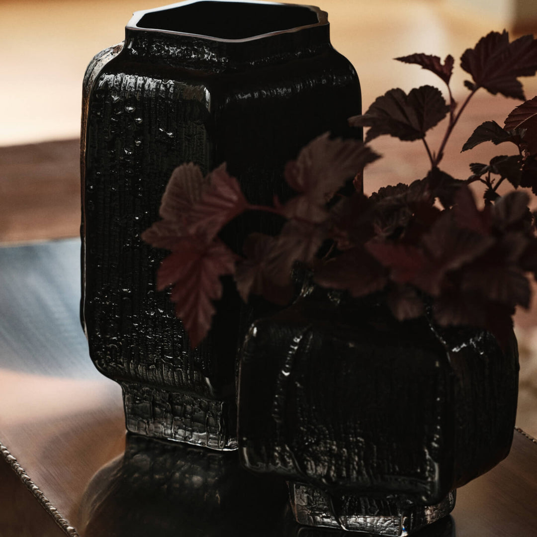Mokuri Vase