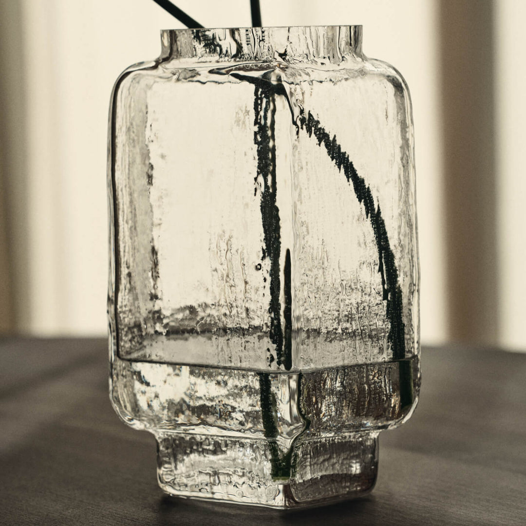Mokuri Vase