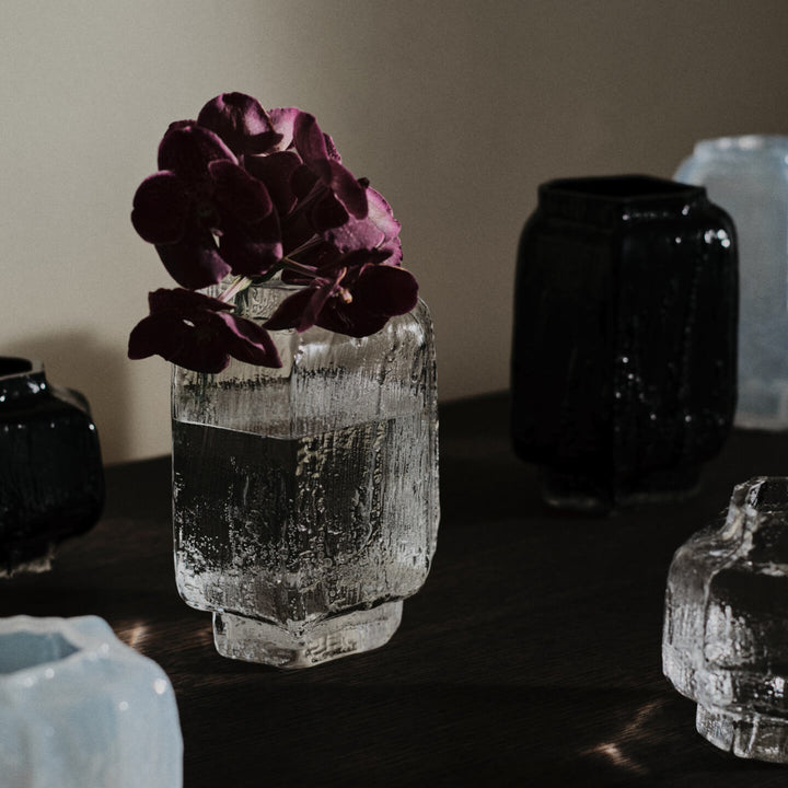 Mokuri Vase