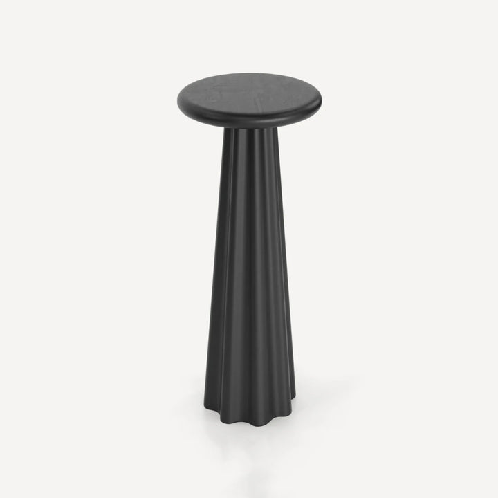 Nia Pedestal