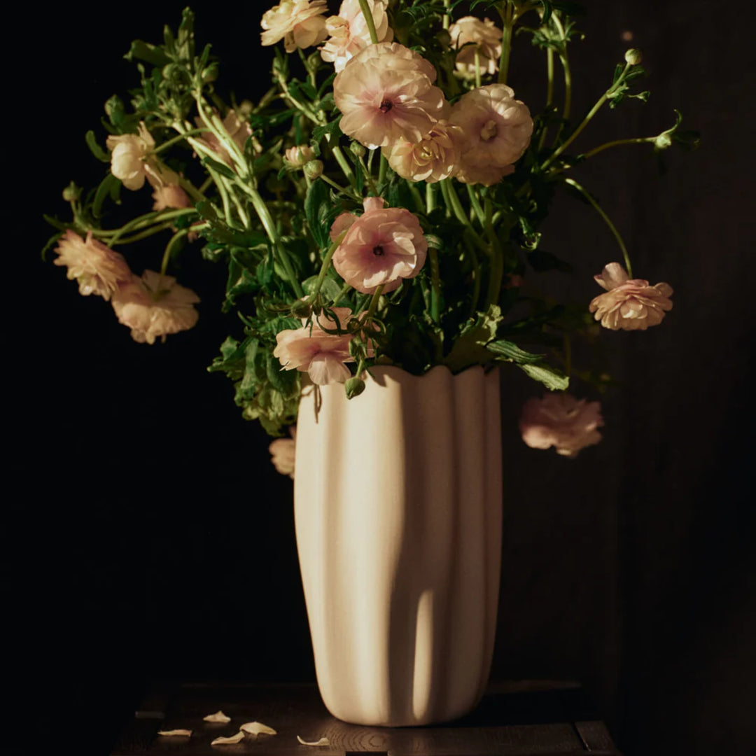 Nium Vase