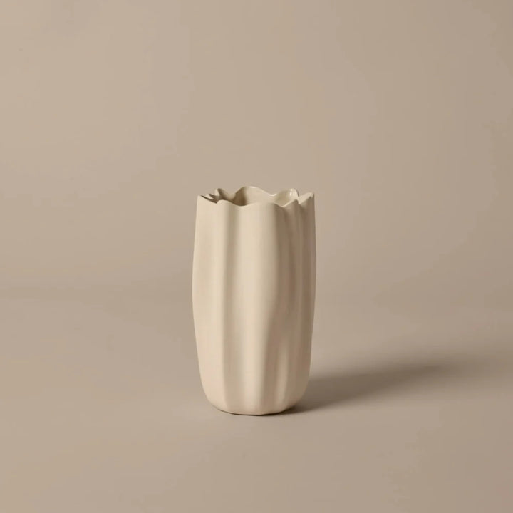 Nium Vase