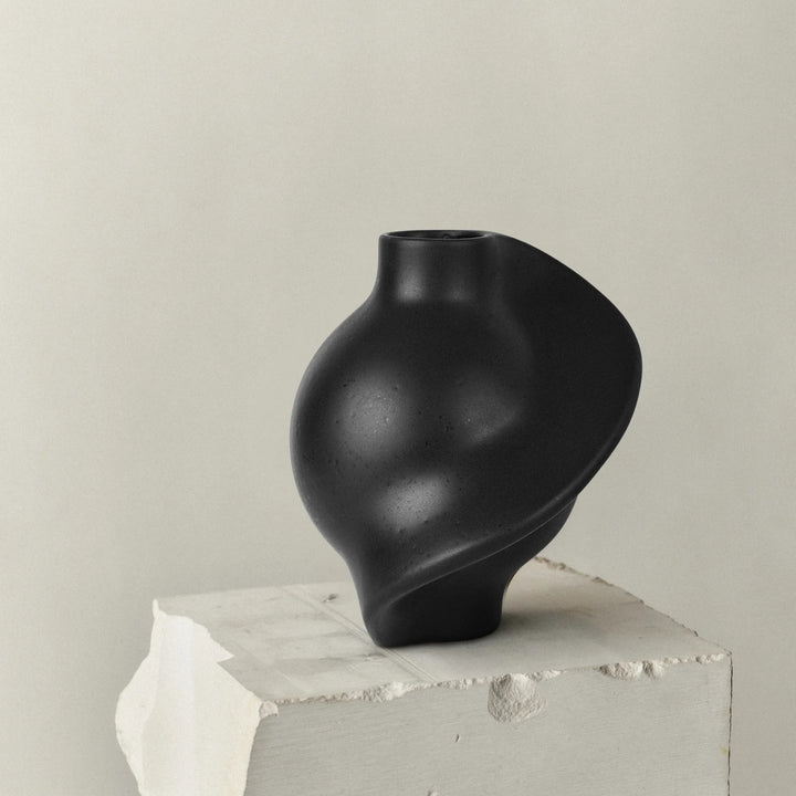 Pirout Vase 01 - Ceramic