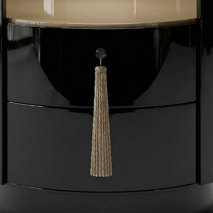 Pompon Black And Ivory Onyx