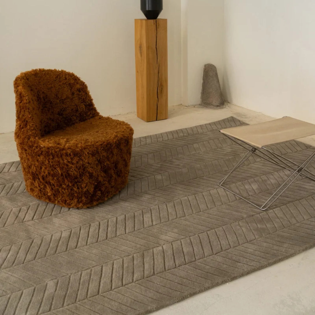 Rocky Grey Vein Surface Rug
