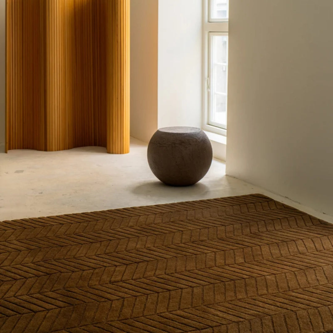 Smoked Caramel Vein Surface Rug