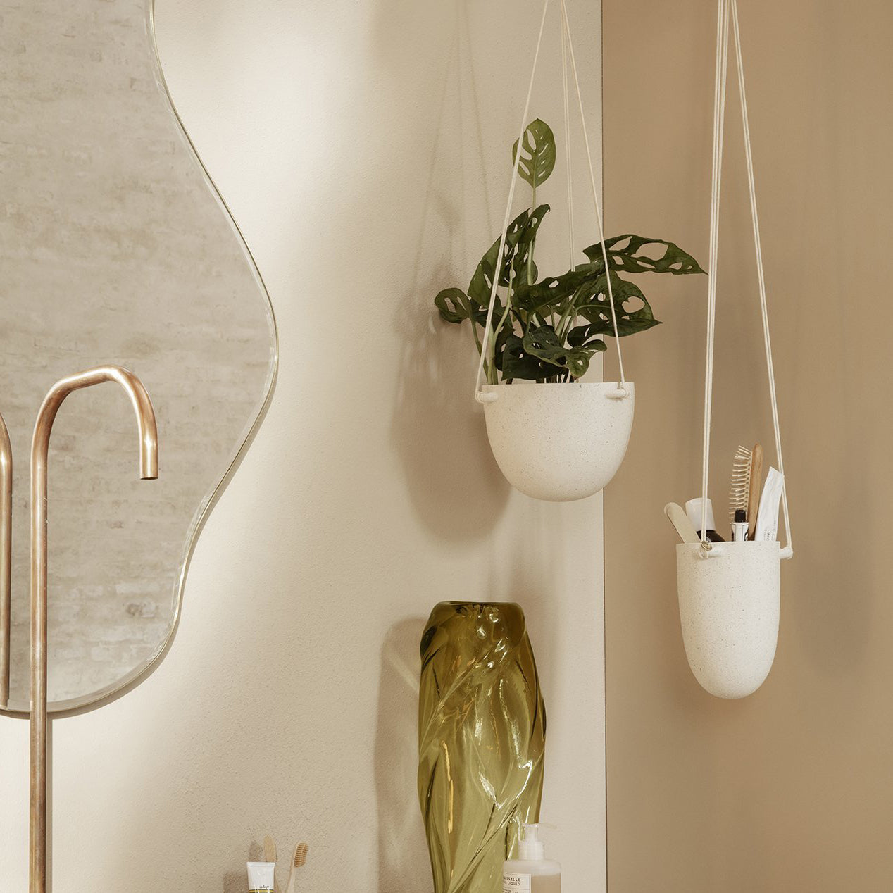 Speckle Hanging Pot - Off-White
