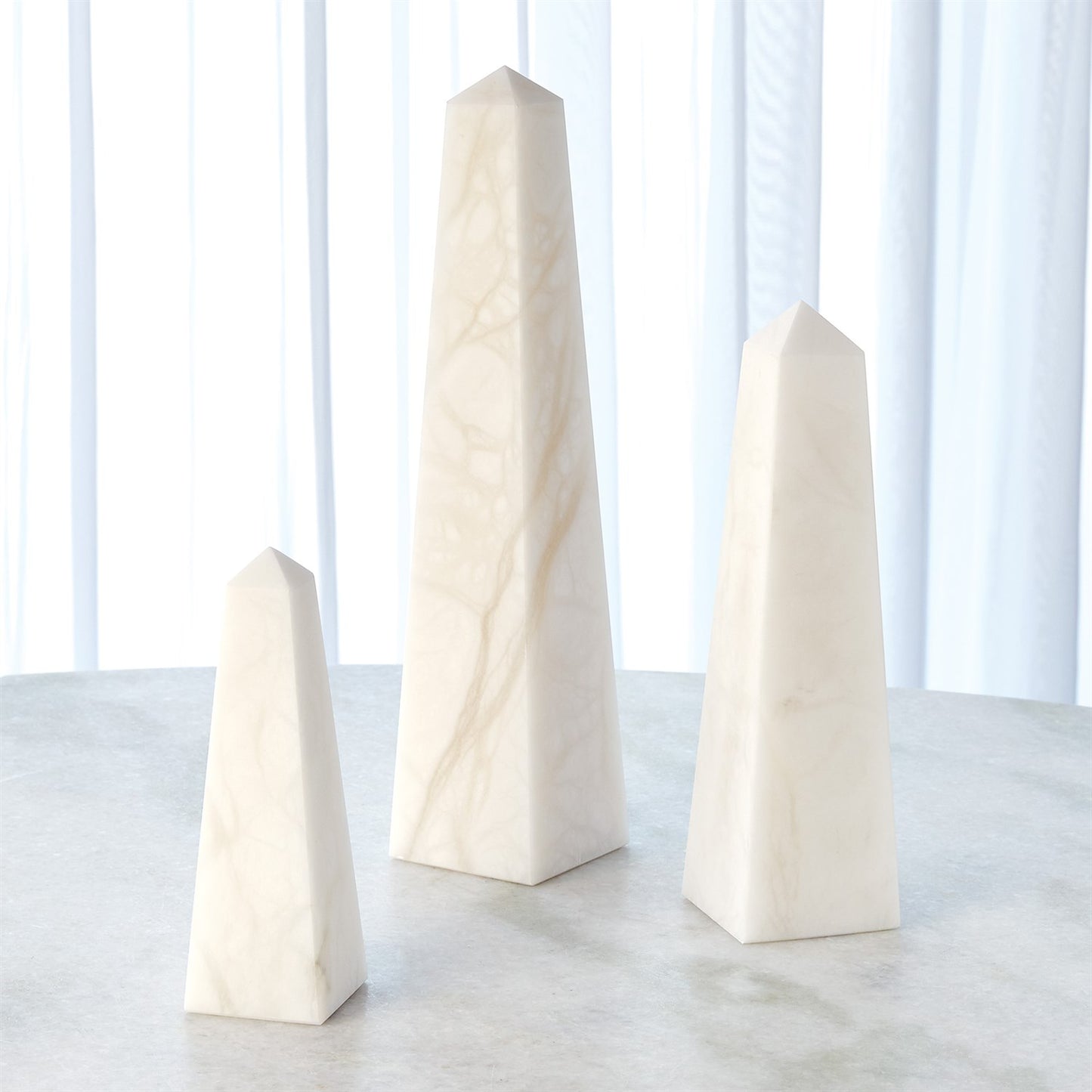 Alabaster Obelisque-White