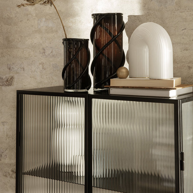 Haze Vitrine - Reeded glass - Black