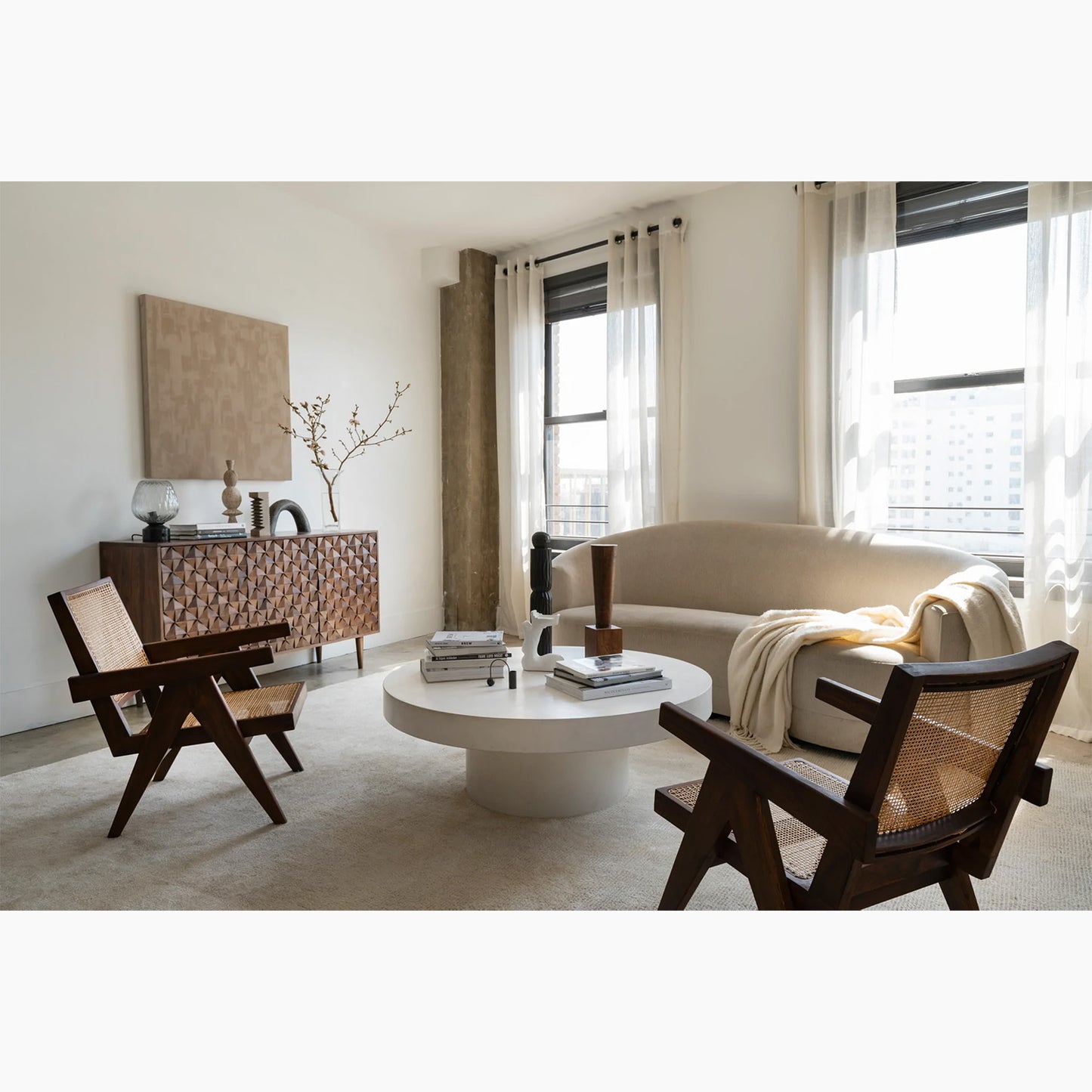 Simple Lounge Chair